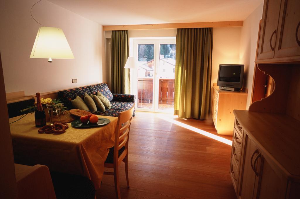 Residence Frea Selva di Val Gardena Szoba fotó
